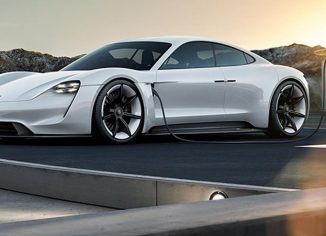 Porsche srebrni Taycan